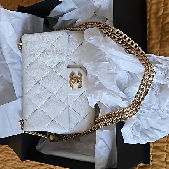 NEW Chanel White Caviar Shoulder Mini Flap Bag Gold Heart 10601 AUTHENTIC NWT - Picture 13 of 17